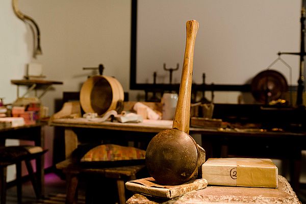 Aufnahme der Goldschlagerschauwerkstatt im Stadtmuseum Schwabach