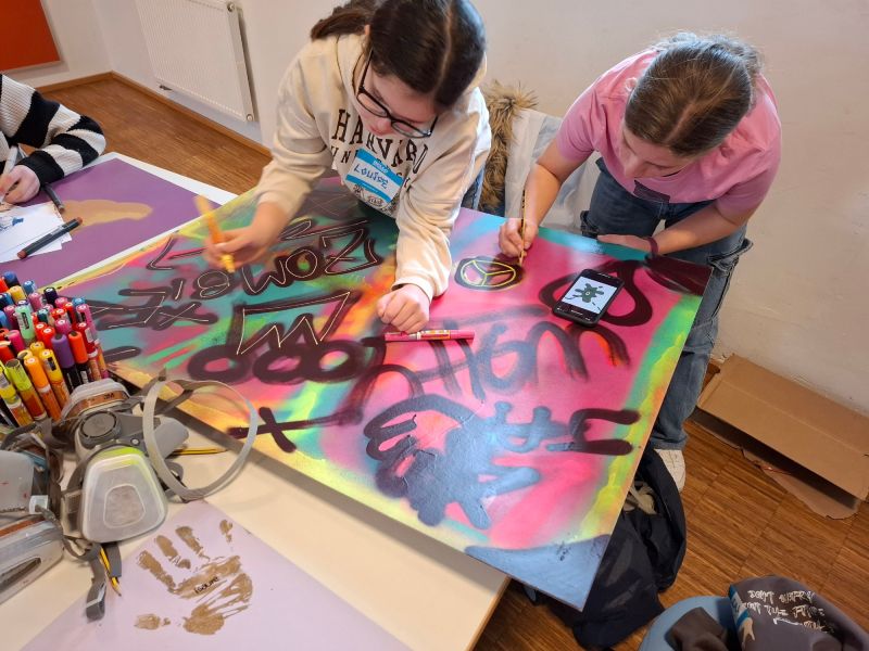 aurex graffiti aktion akg les sables aurex graffiti aktion akg les sables