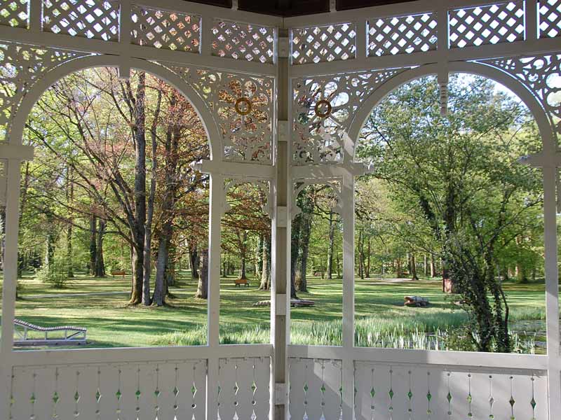 Blick in den Stadtpark vom Pavillon aus gesehen