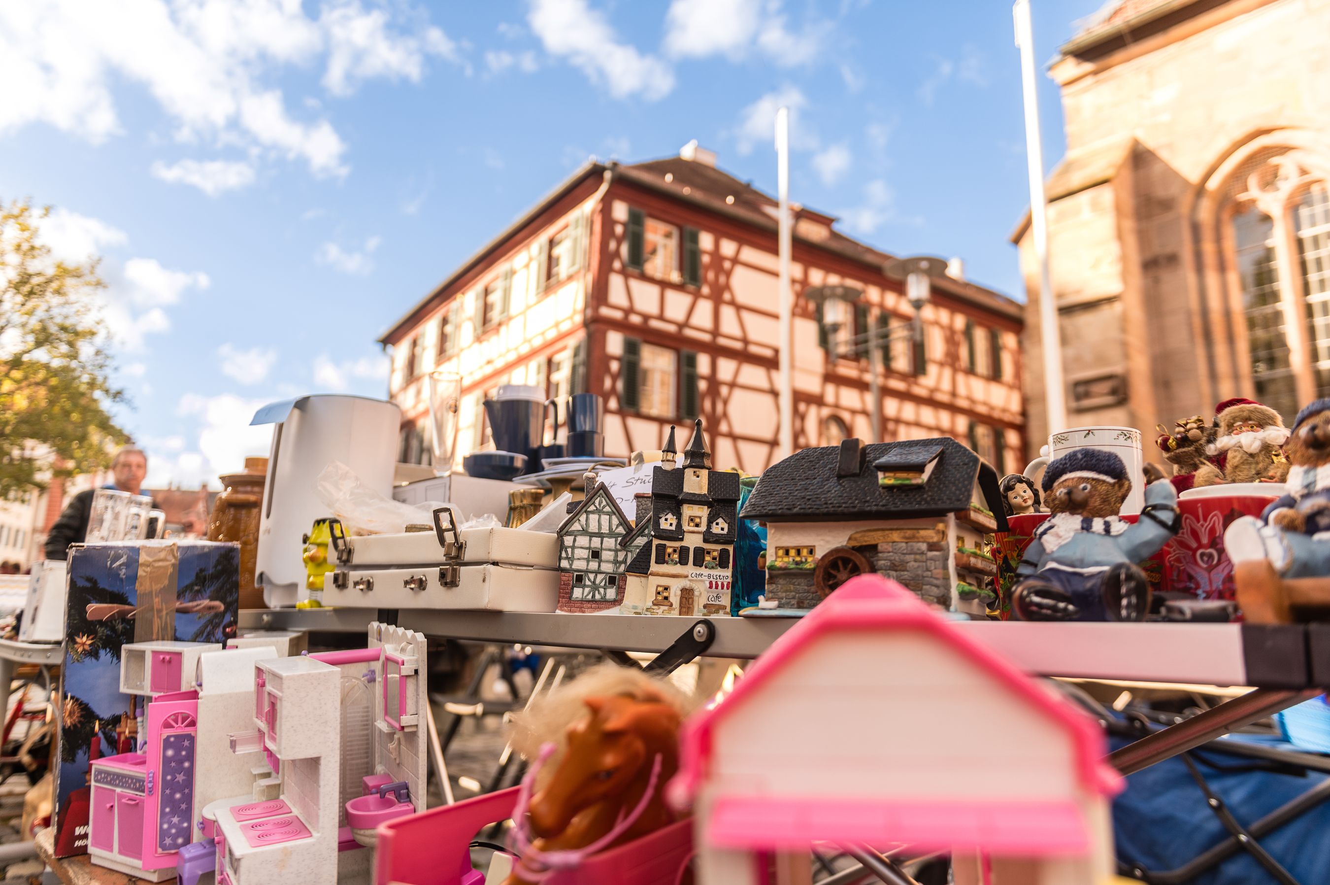 Trempelmarkt auf dem Marktplatz