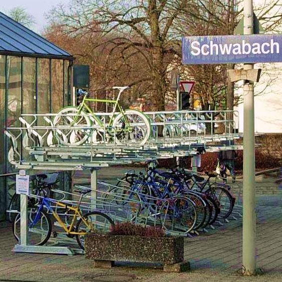 Fahrradabstellanlange quadratisch